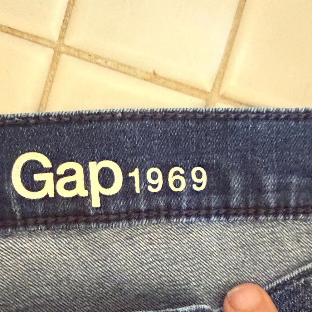 GAP Girlfriend Jeans - worn about 8x .‎ 69 retail